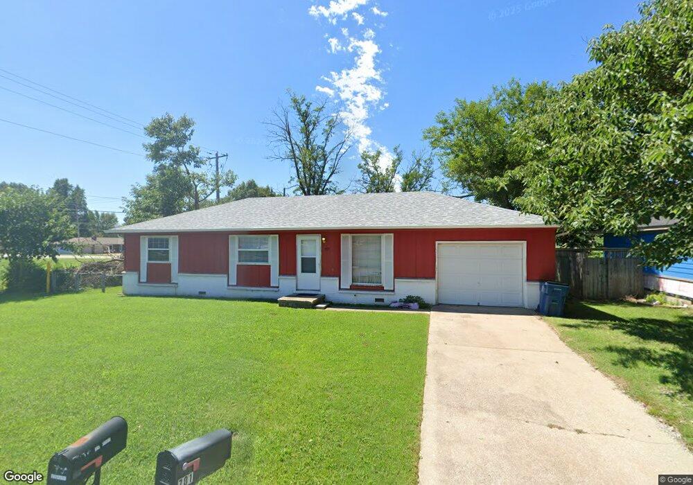 701 Frank St, Nixa, MO 65714 - photo 1