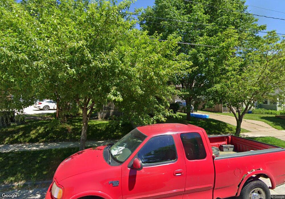 114 E 9th St, Cedar Falls, IA 50613 - photo 1