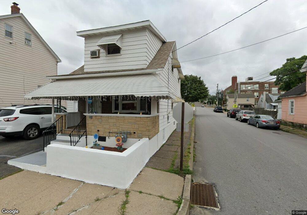 681 Garfield St, Hazleton, PA 18201 - photo 1