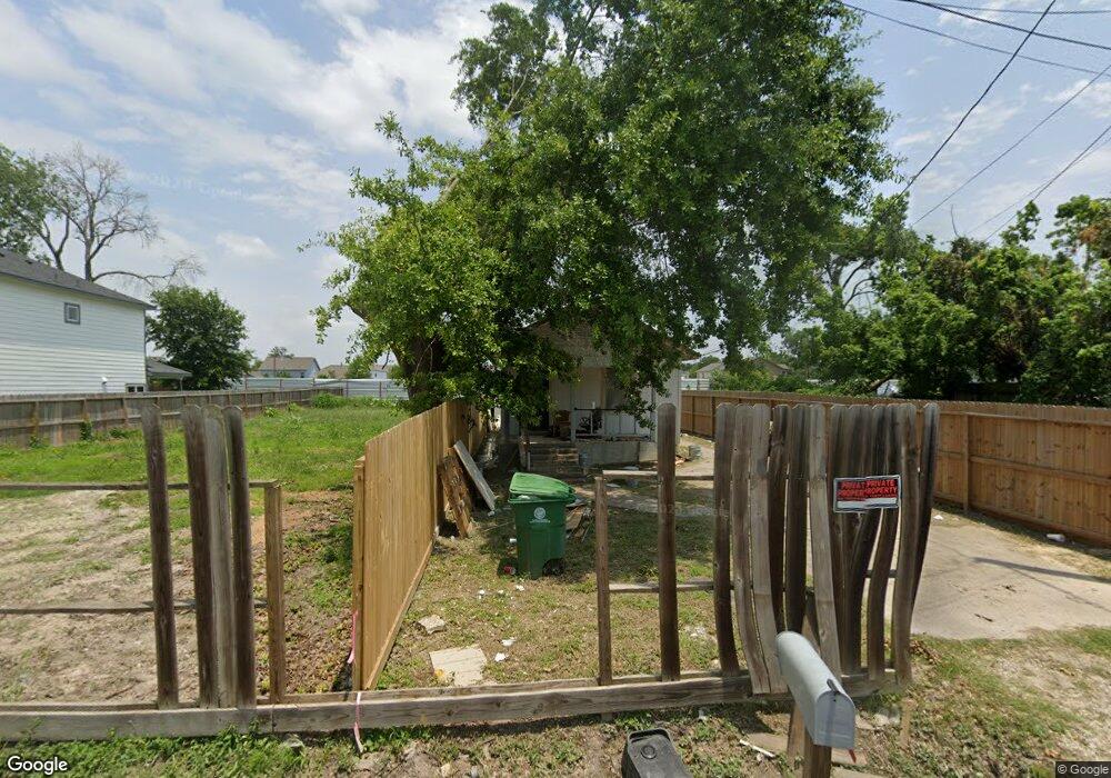 8114 Willow St, Houston, TX 77088 - photo 1