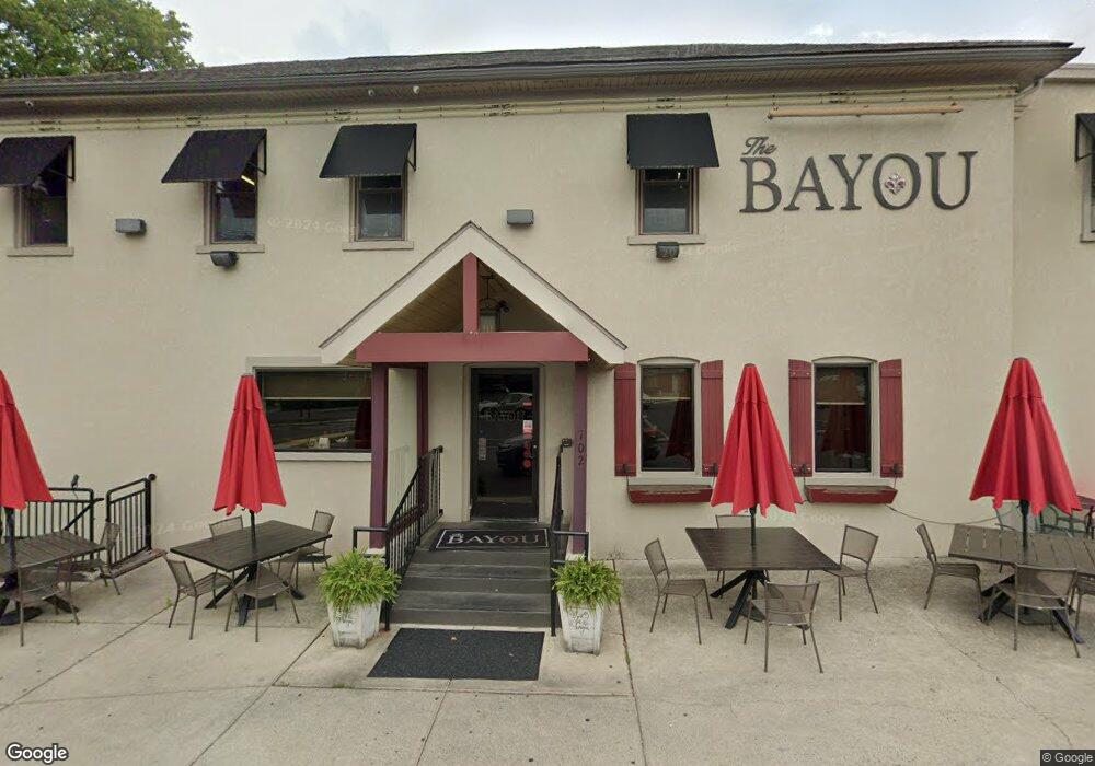 702 Hawthorne Rd, Bethlehem, PA 18018 - photo 1