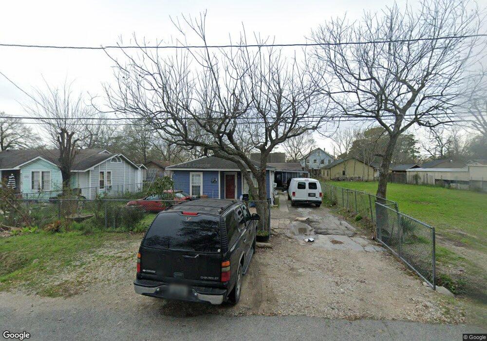 10115 Donald Dr, Houston, TX 77076 - photo 1