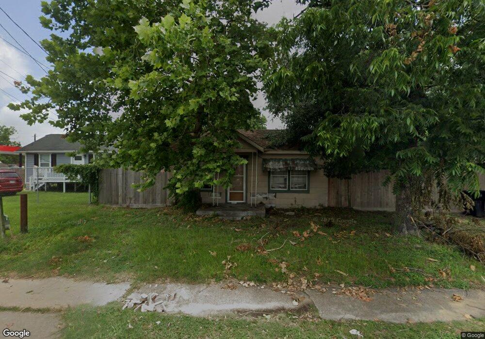 611 E Crosstimbers St, Houston, TX 77022 - photo 1