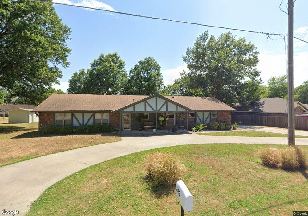 623 E 6th St, Claremore, OK 74017 - photo 1