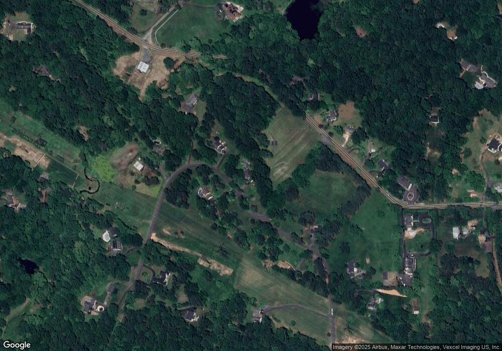 11732 Amkin Dr, Clifton, VA 20124 - photo 1