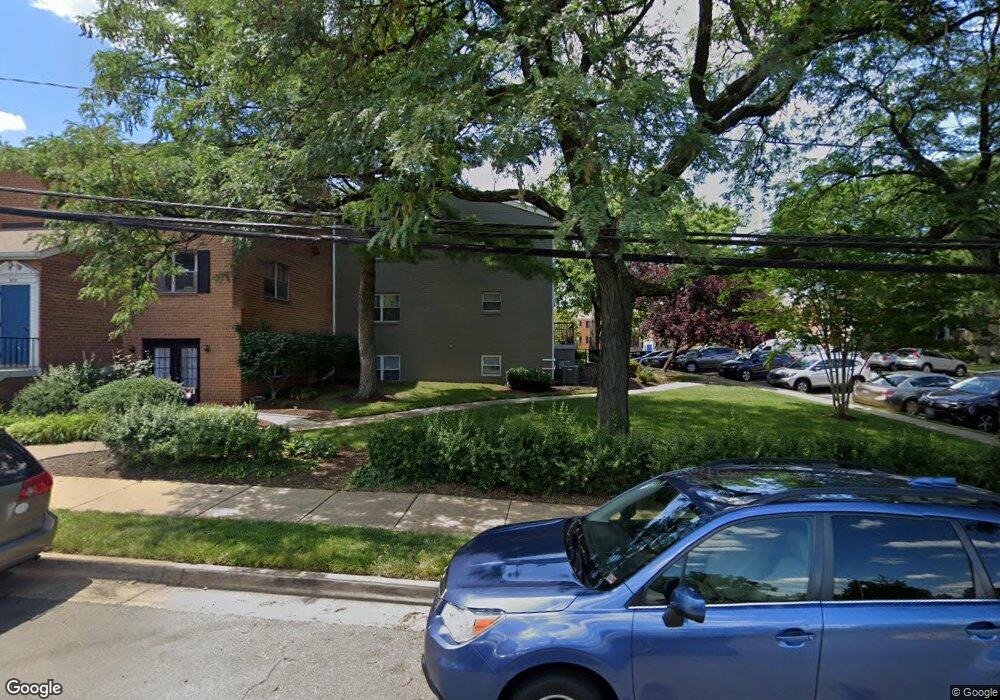 5922 Mayflower Ct, Alexandria, VA 22312 - photo 1