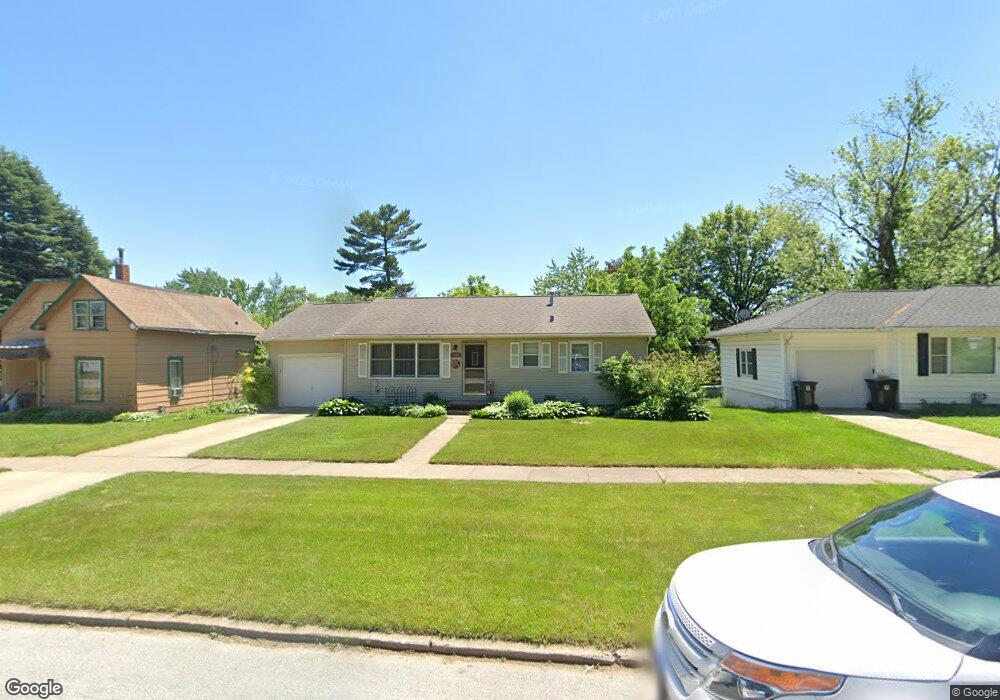 1310 W 3rd St, Cedar Falls, IA 50613 - photo 1