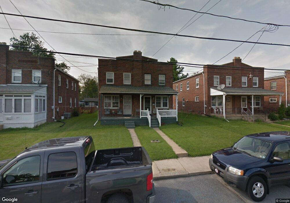 223 Locust St, New Holland, PA 17557 - photo 1