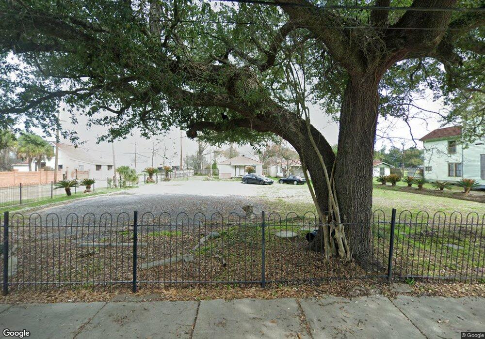 512 Pine St, Lake Charles, LA 70601 - photo 1