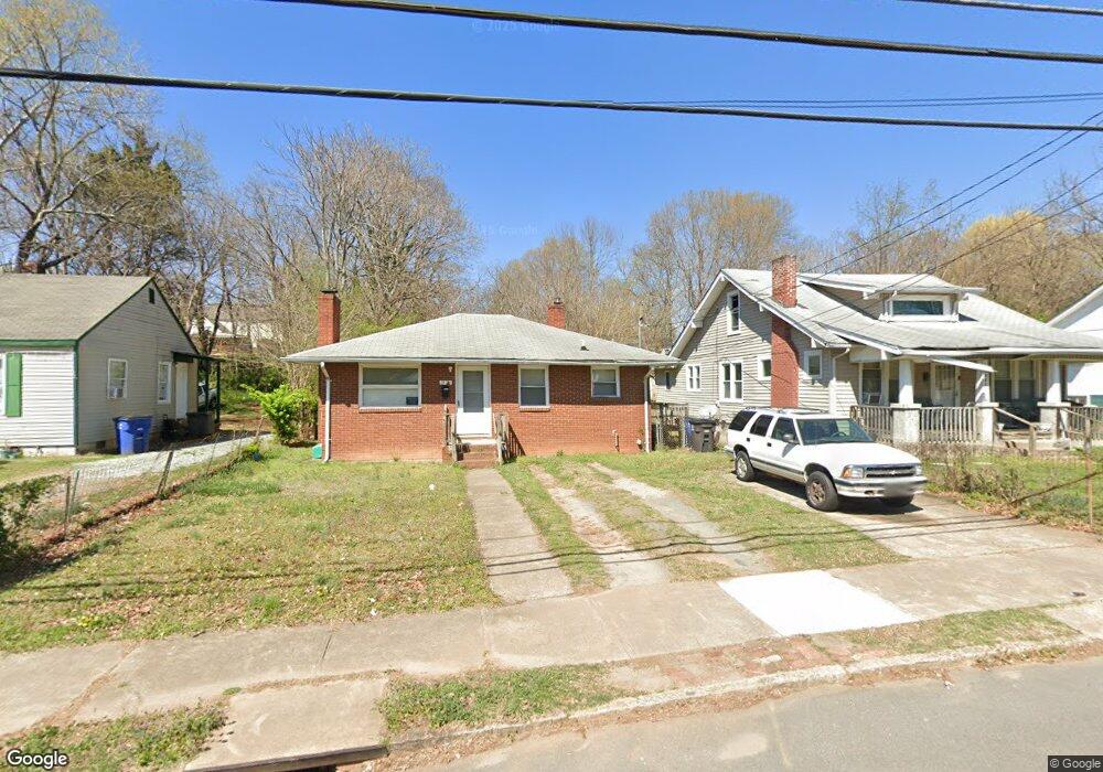 1521 NE 22nd St, Winston Salem, NC 27105 - photo 1