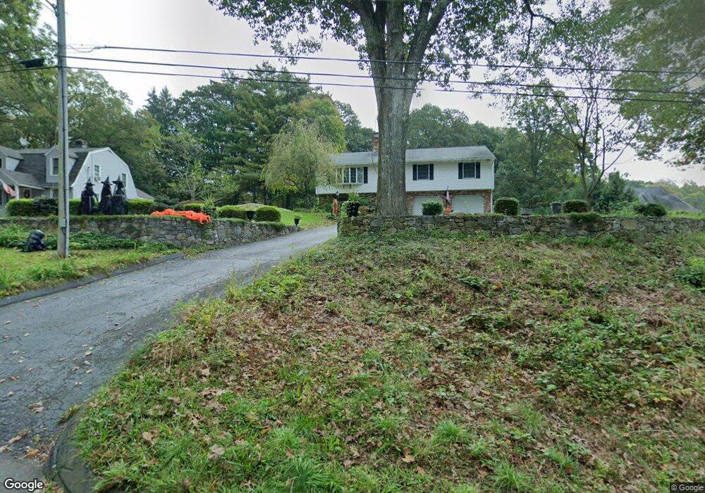 677 King St, Naugatuck, CT 06770 - photo 1