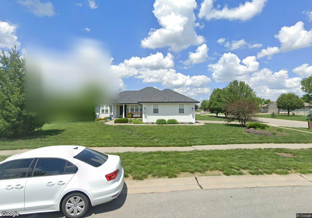 3410 SW 47th Ct, Topeka, KS 66610 - photo 1