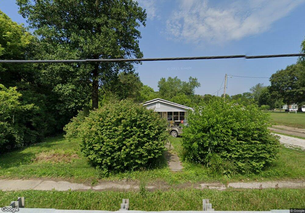 760 S Main St, Linton, IN 47441 - photo 1