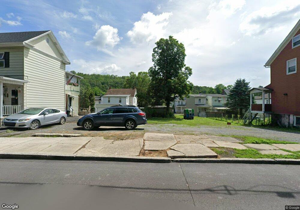 525 N Railroad St, Tamaqua, PA 18252 - photo 1