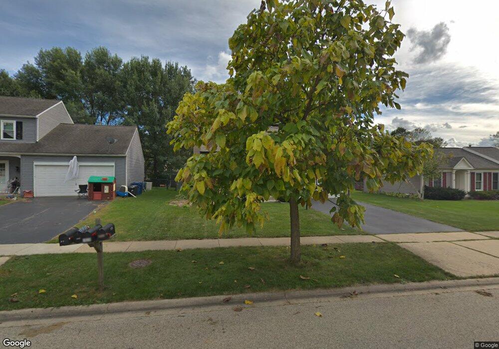 1635 Teri Ln, Algonquin, IL 60102 - photo 1