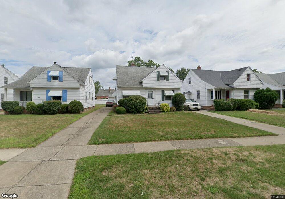 18323 Maple Heights Blvd, Maple Heights, OH 44137 - photo 1