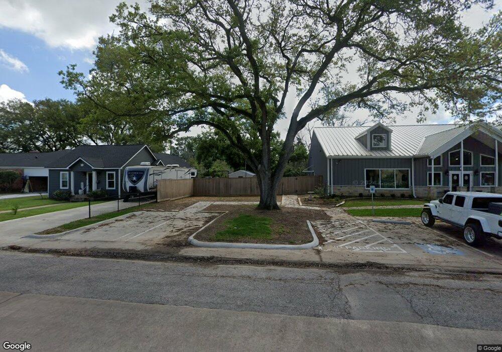 2708 4th St, Bay City, TX 77414 - photo 1