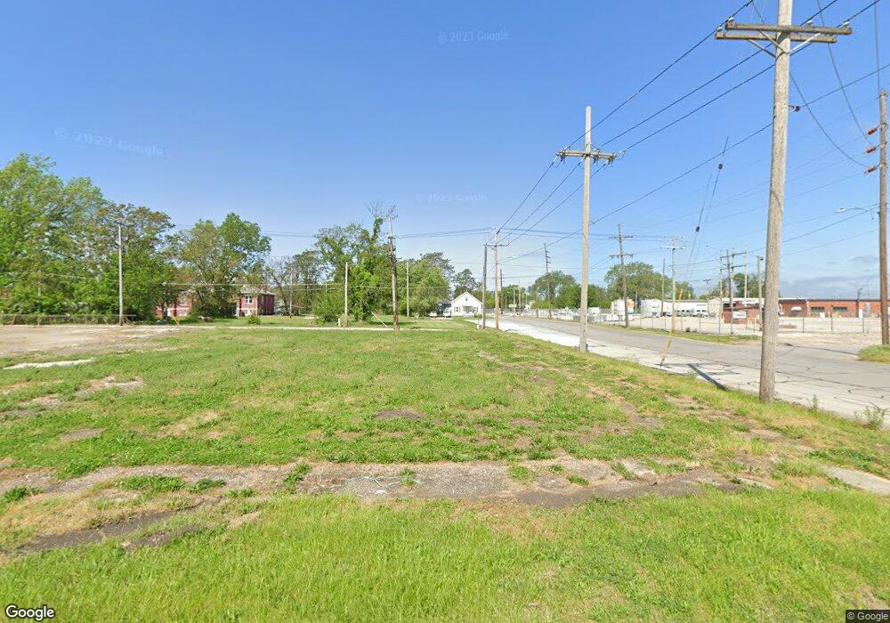 413 N 4th St, Moberly, MO 65270 - photo 1