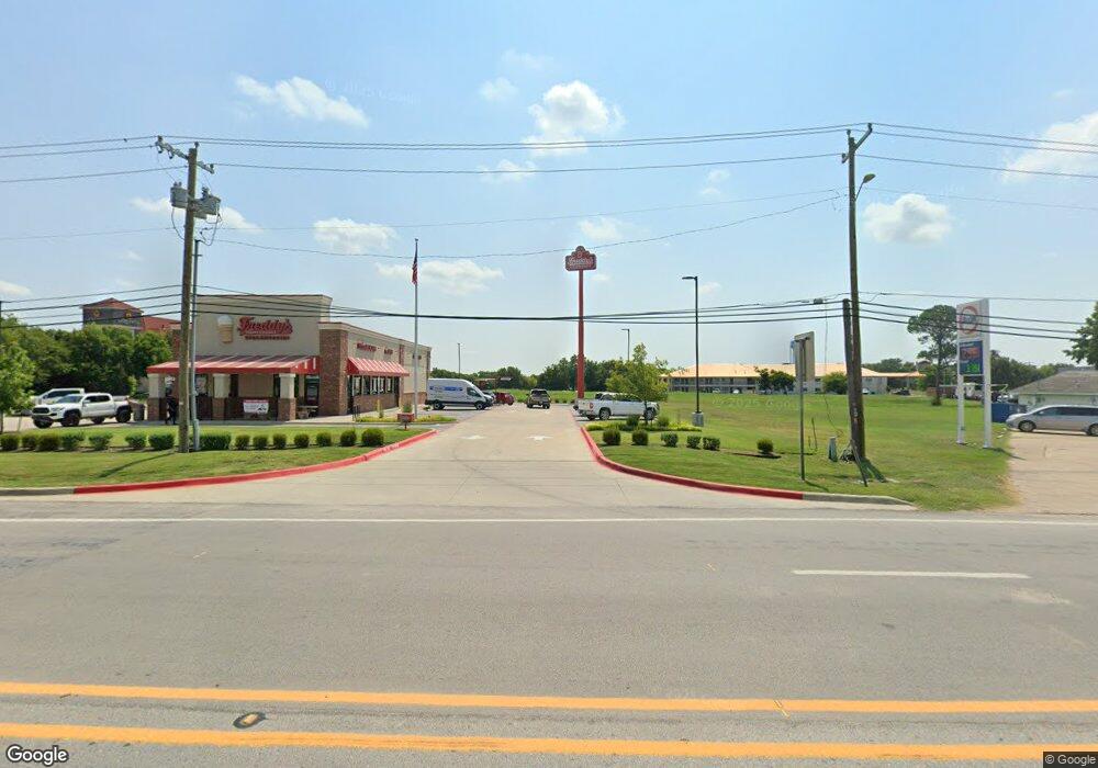 1211 E Ennis Ave, Ennis, TX 75119 - photo 1