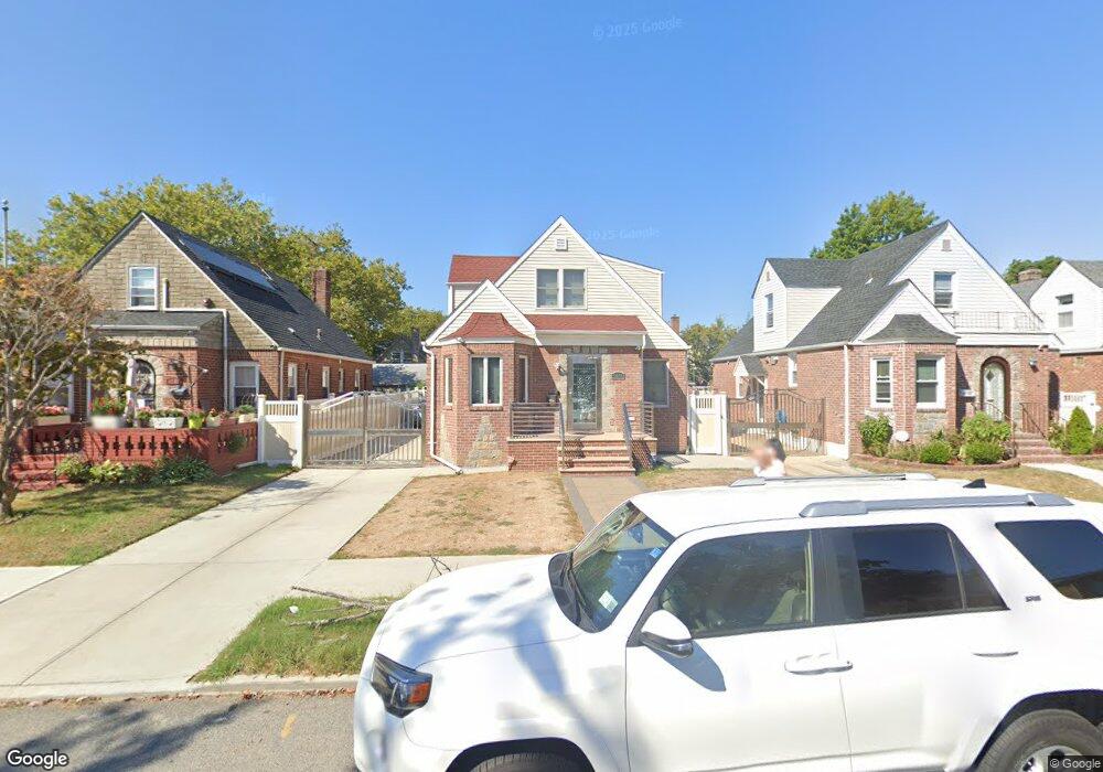 5846 192nd St, Fresh Meadows, NY 11365 - photo 1