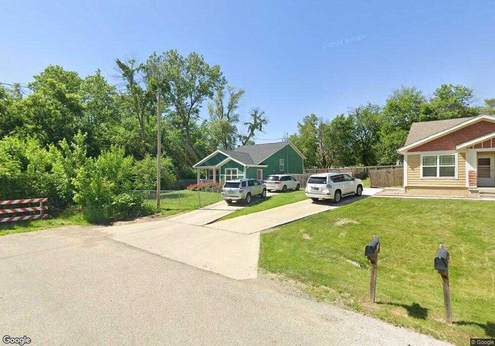 1540 E Emma Ave, Des Moines, IA 50320 - photo 1