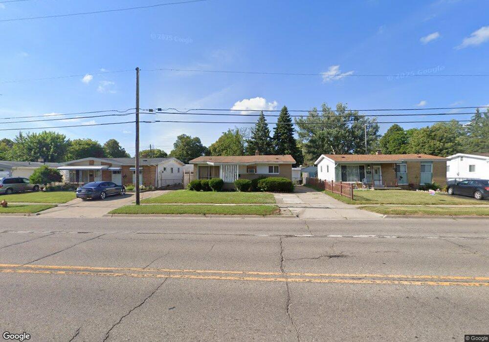 917 E Hemphill Rd, Flint, MI 48507 - photo 1