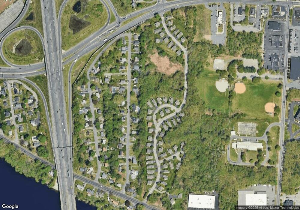 11 Vineyard Ln, Methuen, MA 01844 - photo 1