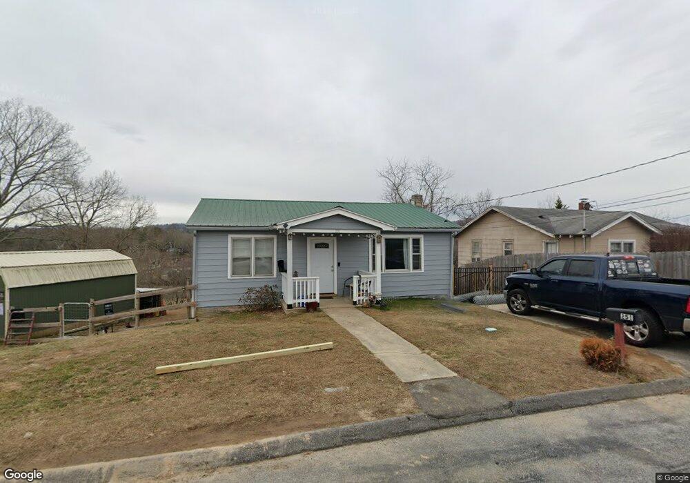 251 Oakhurst St, Hendersonville, NC 28792 - photo 1