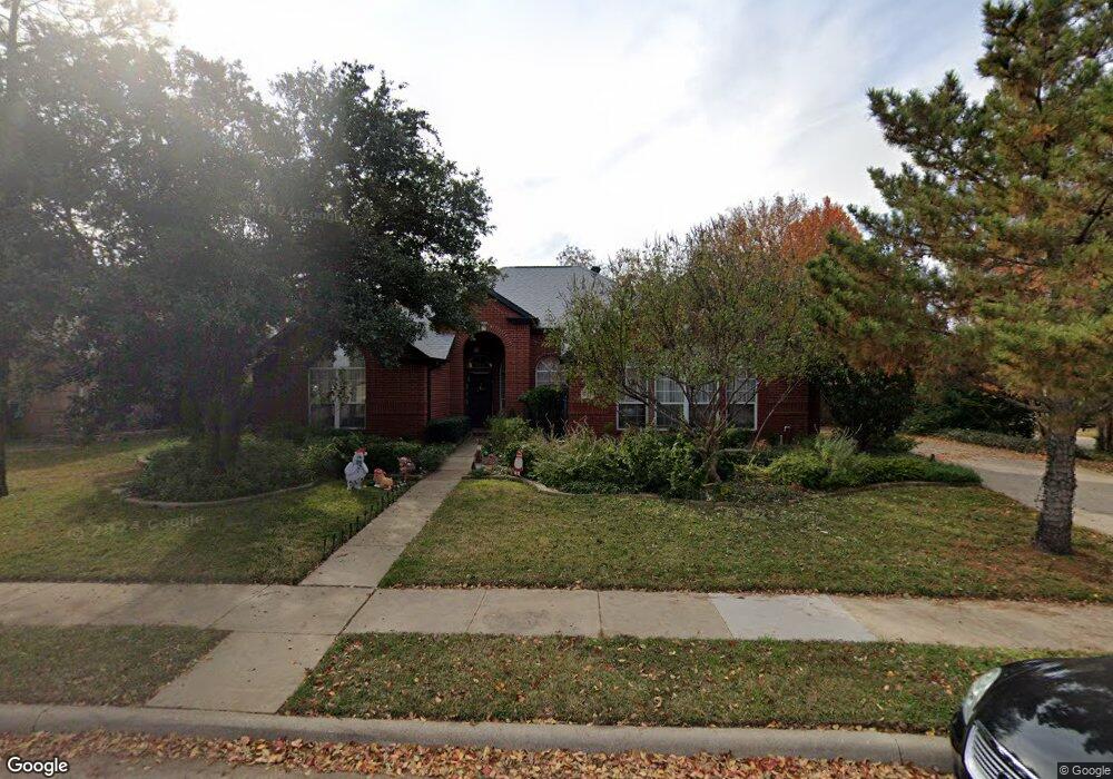 832 Abbots Ln, Denton, TX 76205 - photo 1