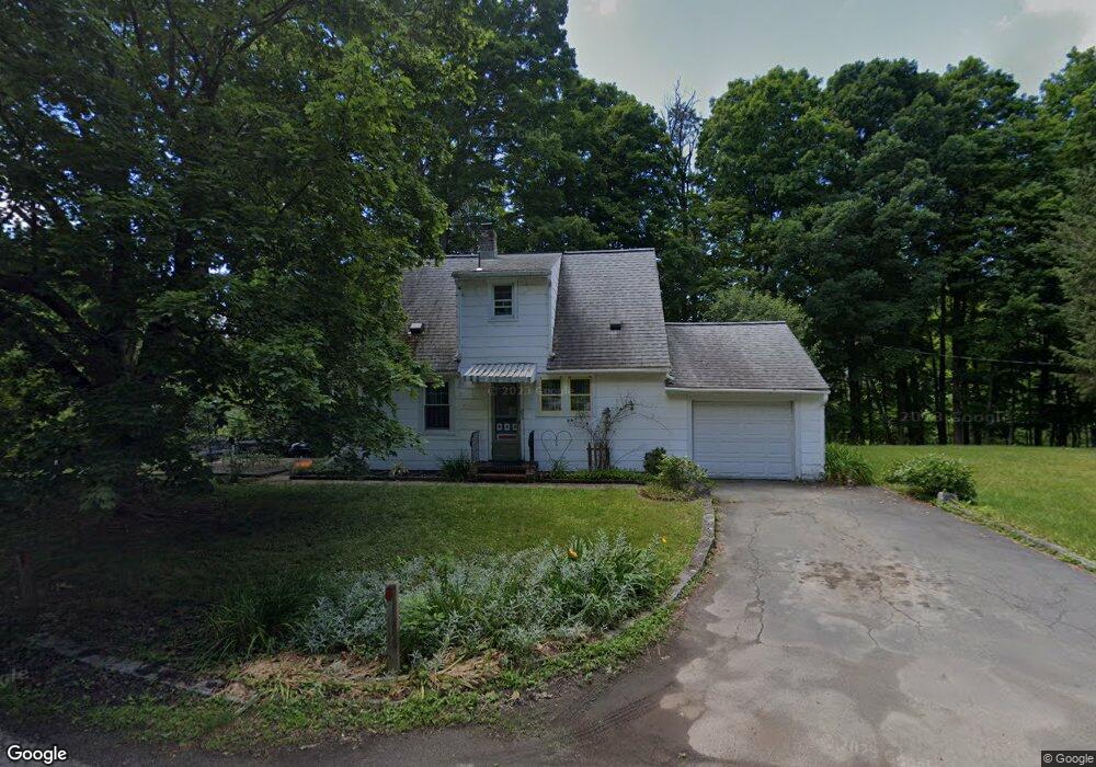 29 Pickering Ln, Troy, NY 12180 - photo 1