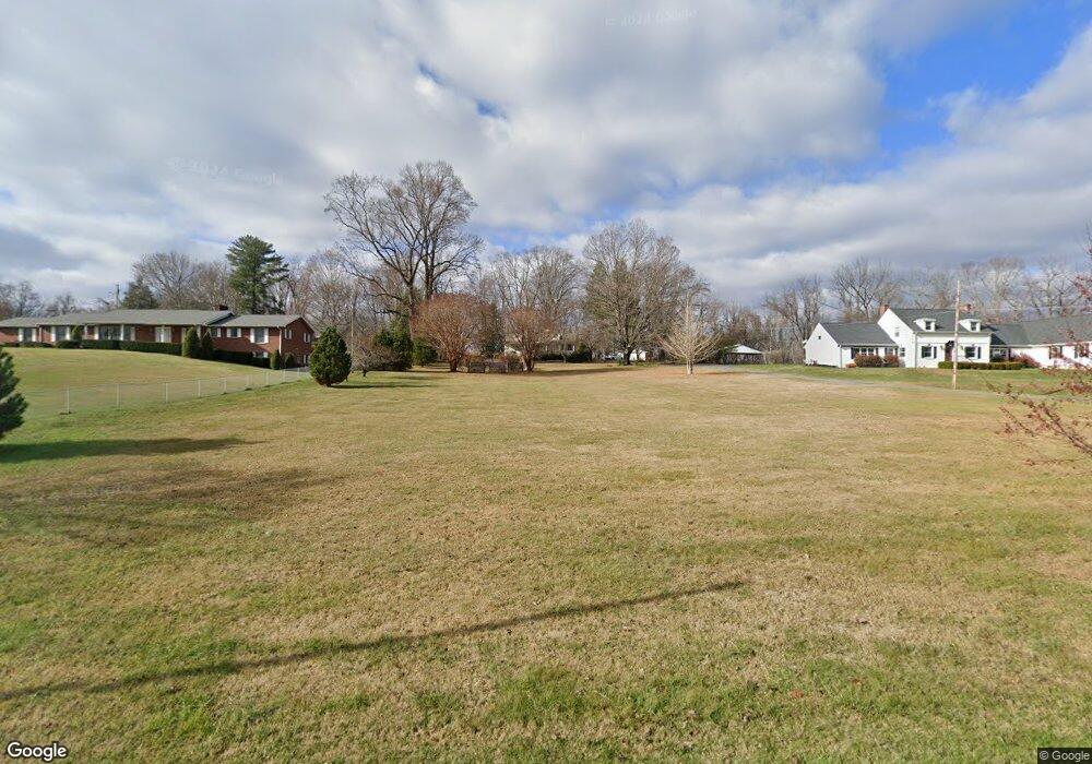 703 Hiwassee Hill Dr SE, Johnson City, TN 37601 - photo 1