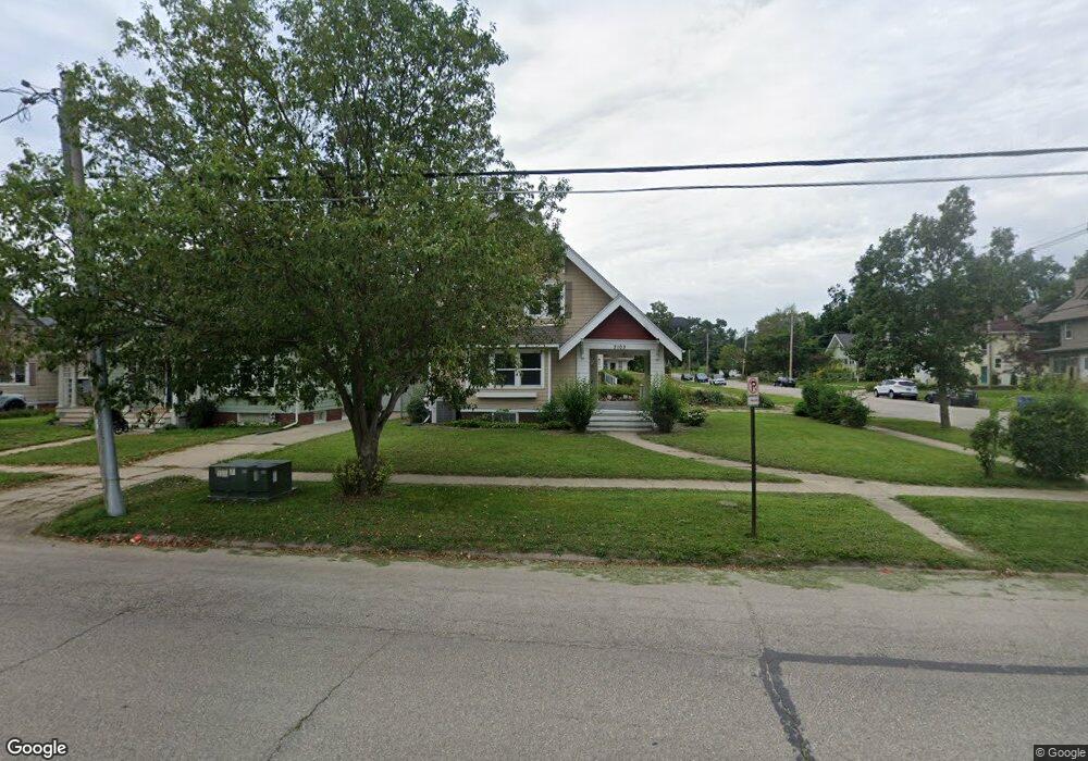 2103 Bever Ave SE, Cedar Rapids, IA 52403 - photo 1