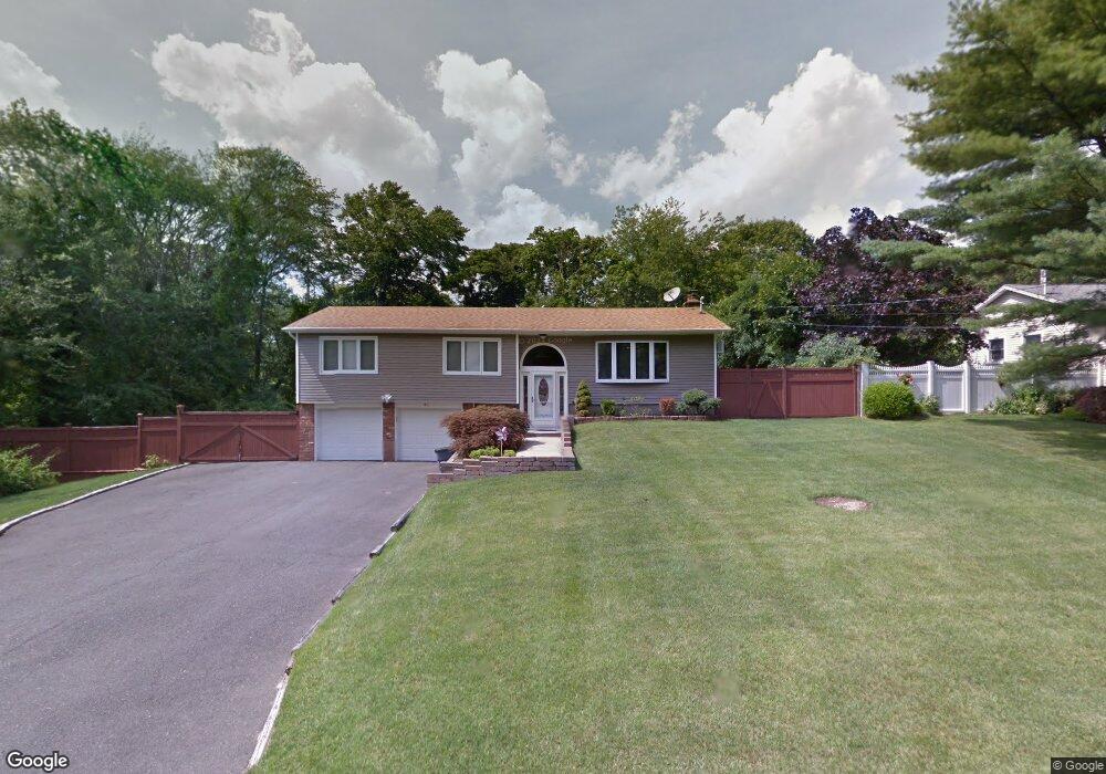 47 Locust St, Bayport, NY 11705 - photo 1