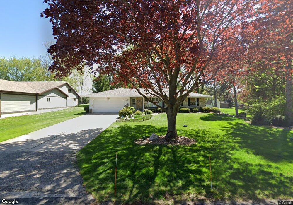 5183 Hill Top Rd, Fitchburg, WI 53711 - photo 1