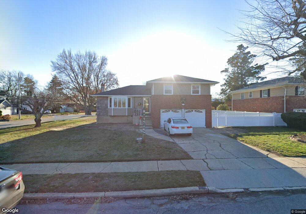 2680 Manor Ln, North Bellmore, NY 11710 - photo 1