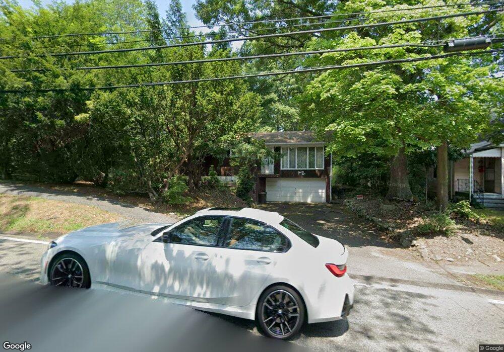 24 Wyckoff Ave, Wyckoff, NJ 07481 - photo 1