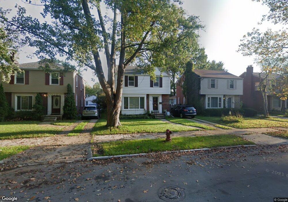 5972 Lannoo St, Grosse Pointe, MI 48236 - photo 1