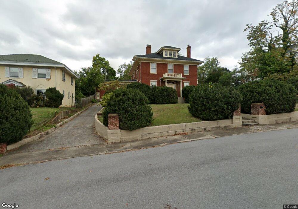 453 Walnut Ave, Waynesboro, VA 22980 - photo 1