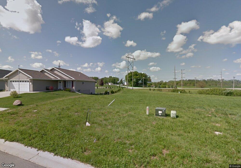 631 Moose Dr NW, Cedar Rapids, IA 52405 - photo 1