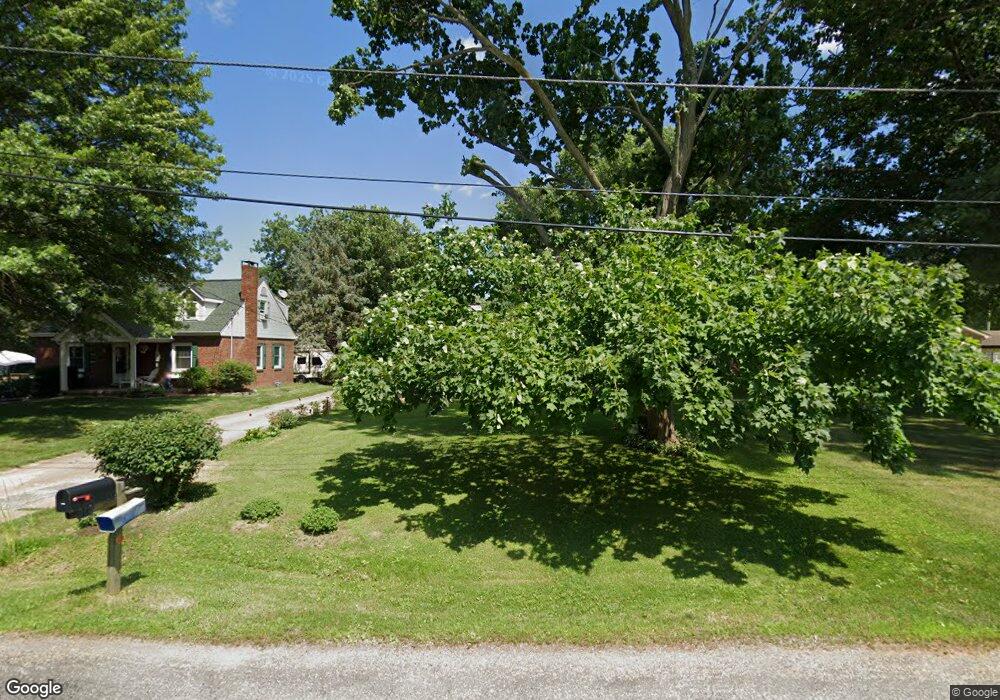 910 N Wildwood Ct, Peoria, IL 61604 - photo 1