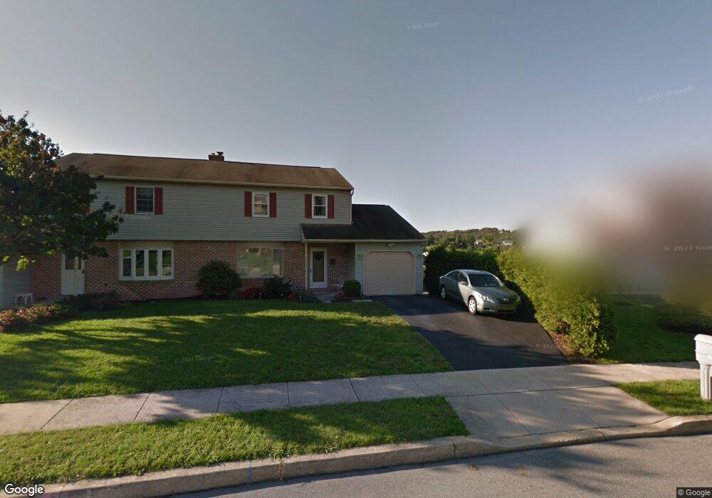 1716 Acorn Dr, Reading, PA 19608 - photo 1