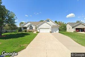 115 Landau St, Robins, IA 52328