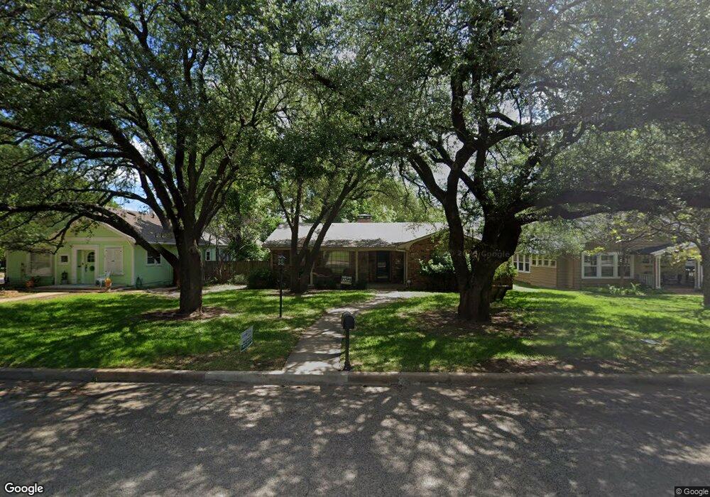 217 Forrest Ave, Cleburne, TX 76033 - photo 1