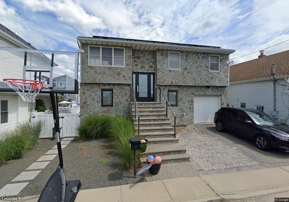 2821 Beach Ave, Bellmore, NY 11710 - photo 1