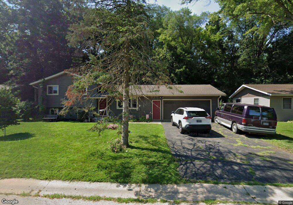 904 Juniper St, La Crescent, MN 55947 - photo 1