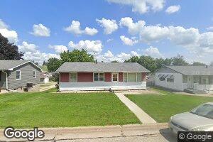 810 5th Ave SW, Cascade, IA 52033