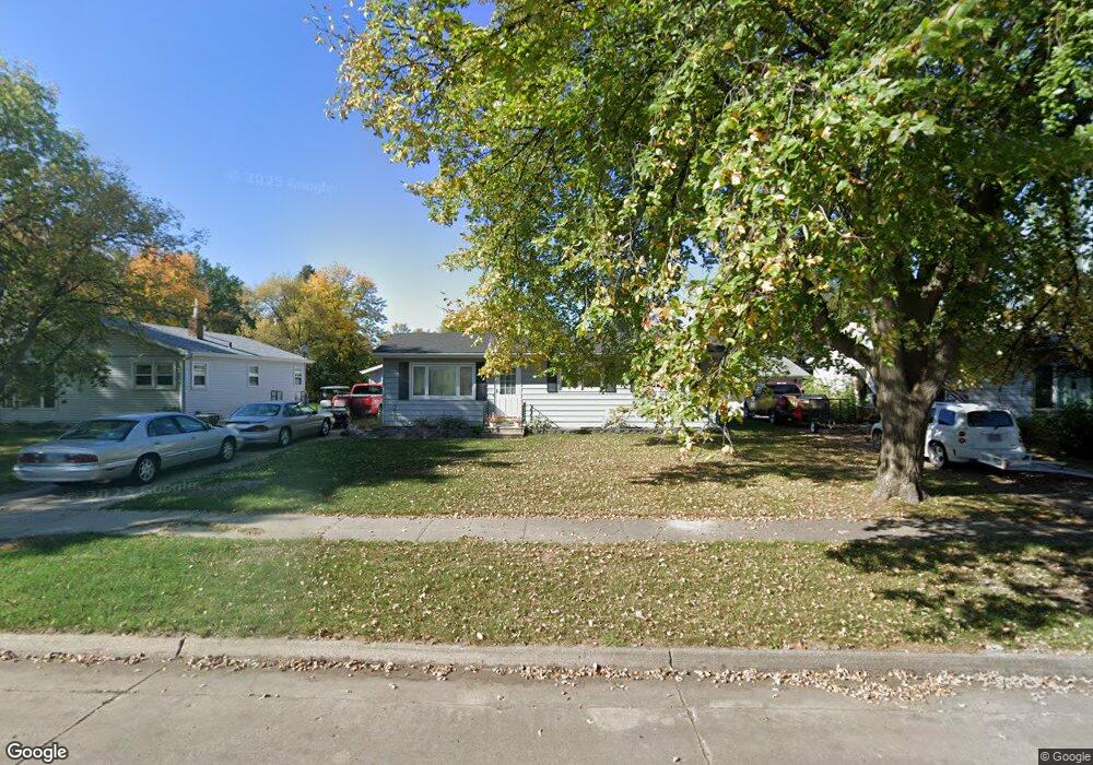 1602 S 15th St, Grand Forks, ND 58201 - photo 1