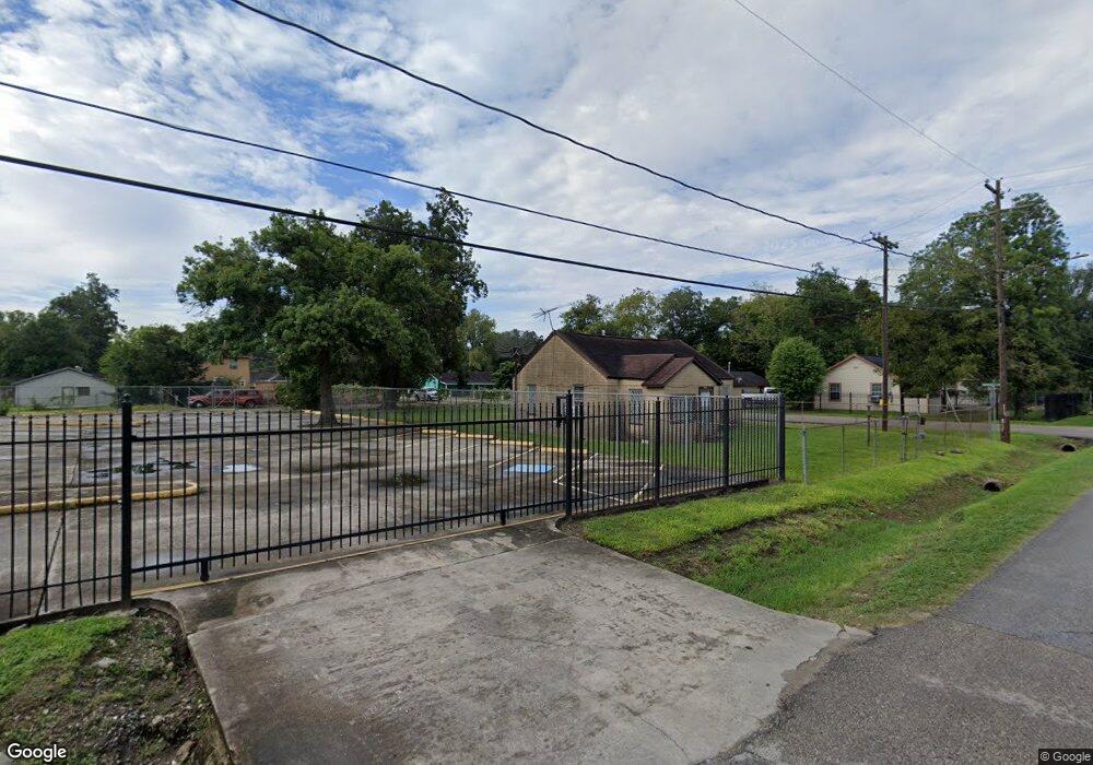 3204 Creston Dr, Houston, TX 77026 - photo 1