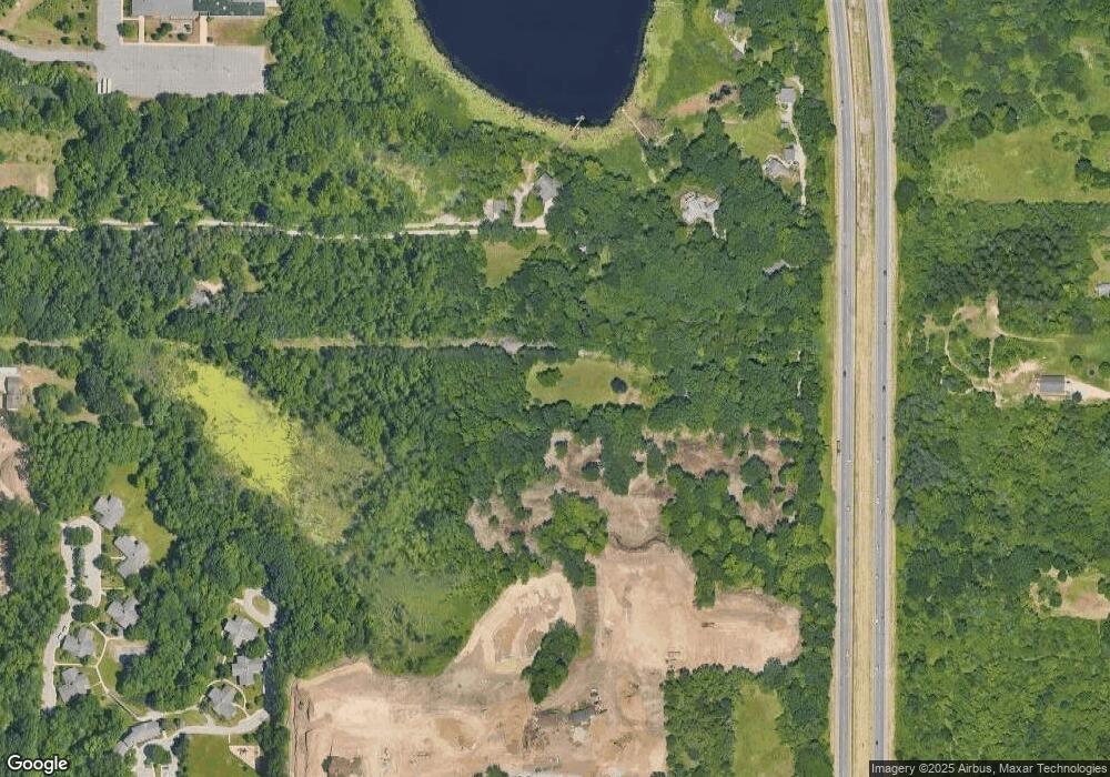 2190 Dean Lake Ave NE, Grand Rapids, MI 49505 - photo 1