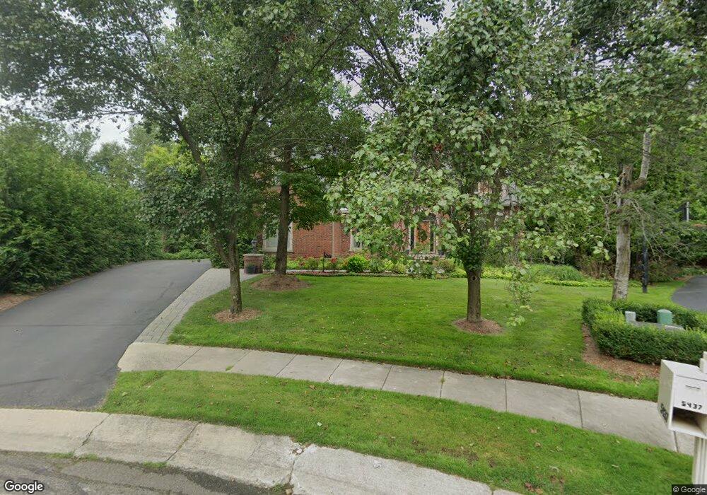 5437 Avalon Ct, West Bloomfield, MI 48323 - photo 1